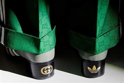 adidași de la gucci|gucci adidas price.